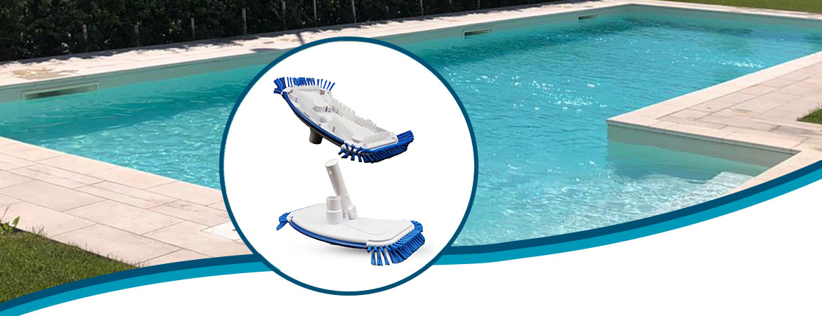 Aspiratore con spazzole laterali