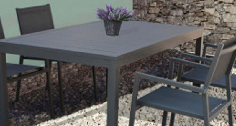 Poltrona da esterno impilabile